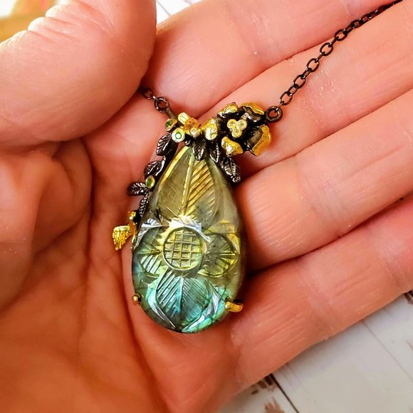 Sterling & 14 kt Botanical Labradorite Pendent - Picture 2 of 5